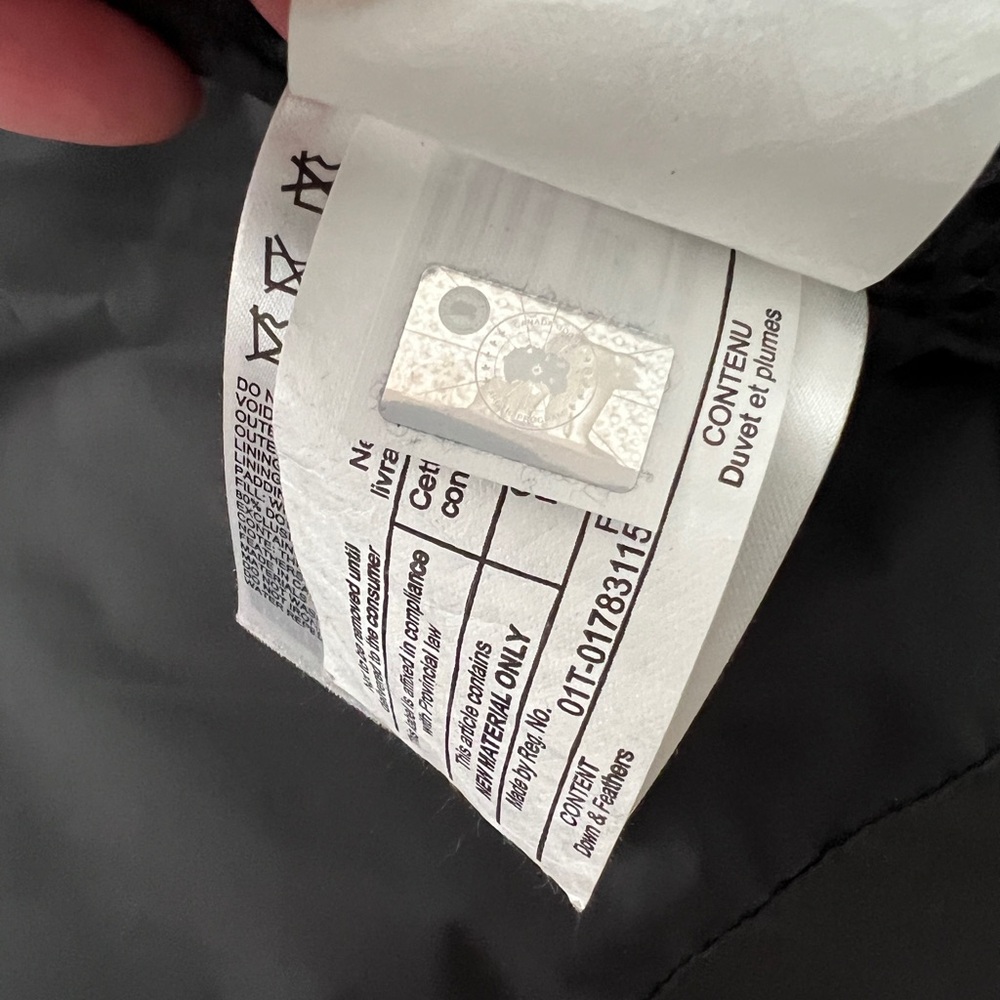 CANADA GOOSE DOWN COAT - Picture 11 of 13